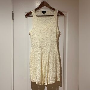 Aritzia (dillema brand) short cream/white lace dress, Size S